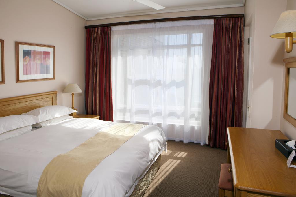 Brookes Hill Suites Hotel Port Elizabeth Exterior foto