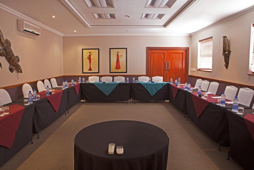 Brookes Hill Suites Hotel Port Elizabeth Exterior foto